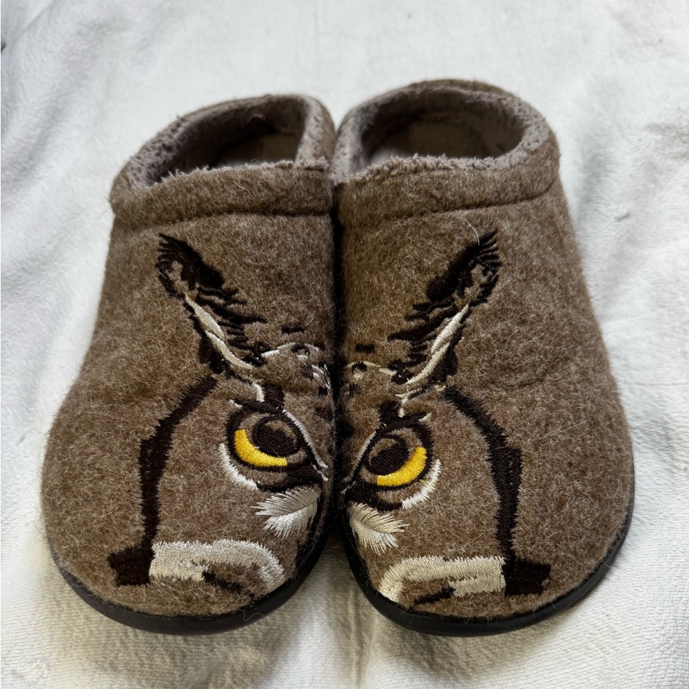 Llbean women’s scuffs, owl, really cute